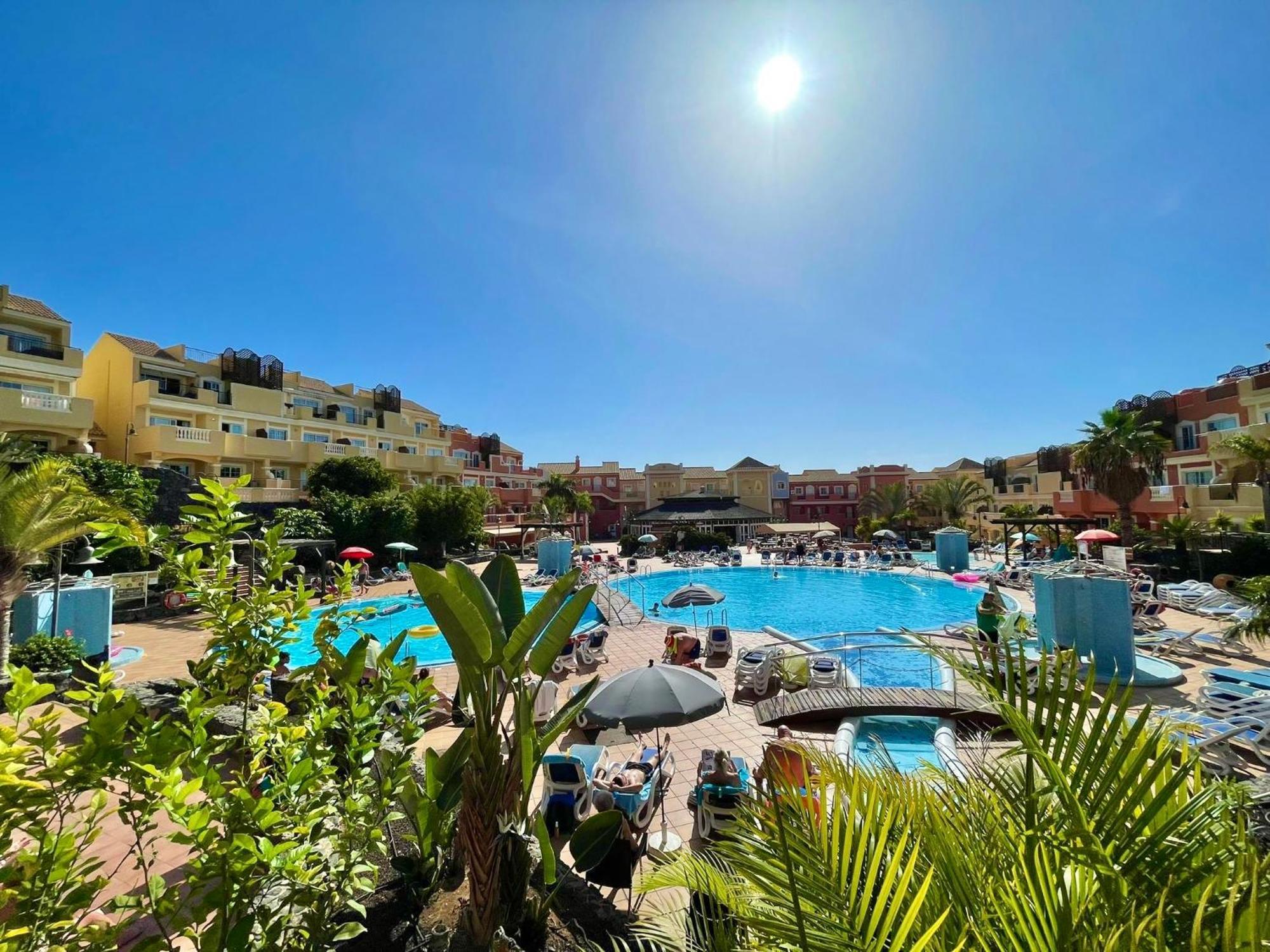 Sunset 4 & Heated Pool Апартаменты